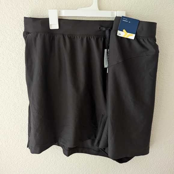 Women's Athletic Shorts - Picture 1 of 2
